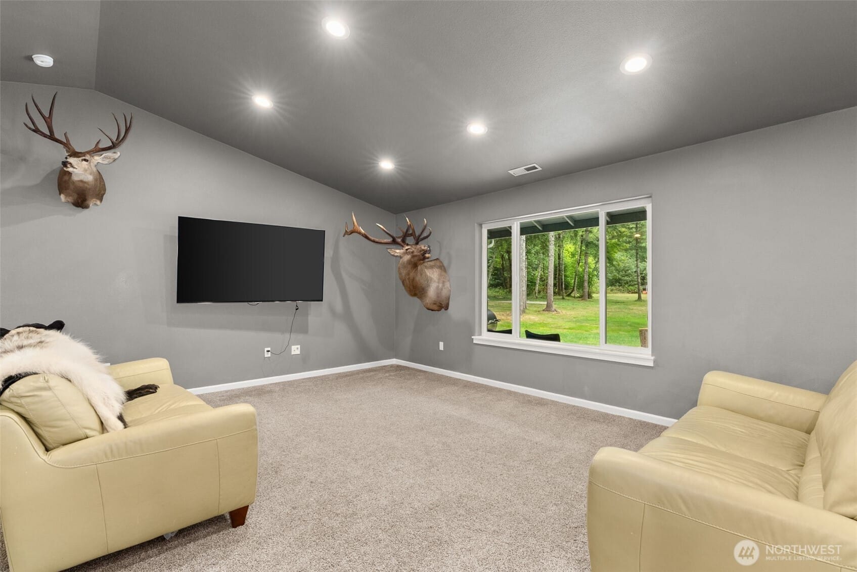 Elma, Washington, 98541, United States, 3 Bedrooms Bedrooms, ,2 BathroomsBathrooms,Residential,For Sale,1942231