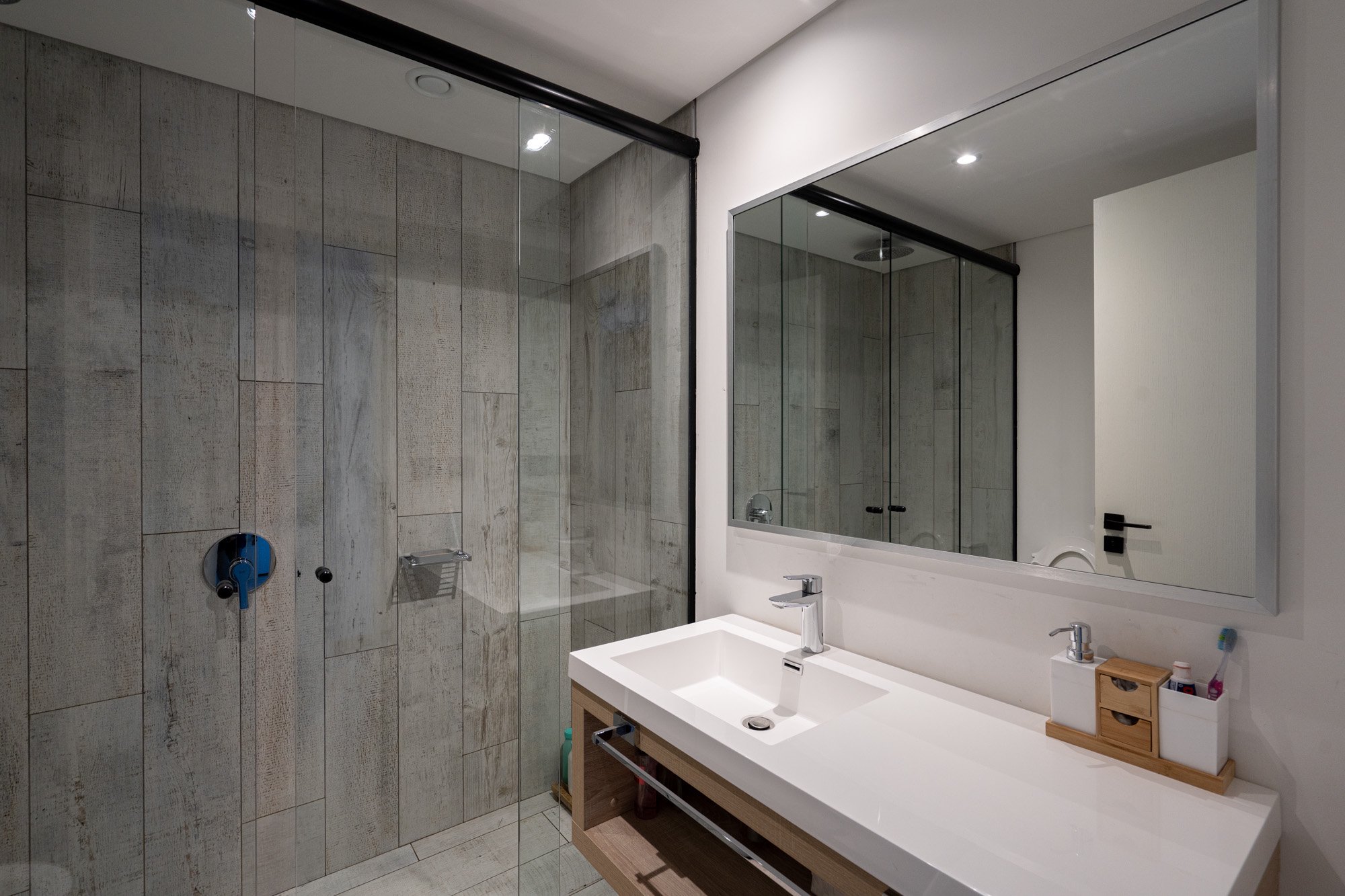  Unit for sale in the renowned Surfside Village1 tower - 物件實景
