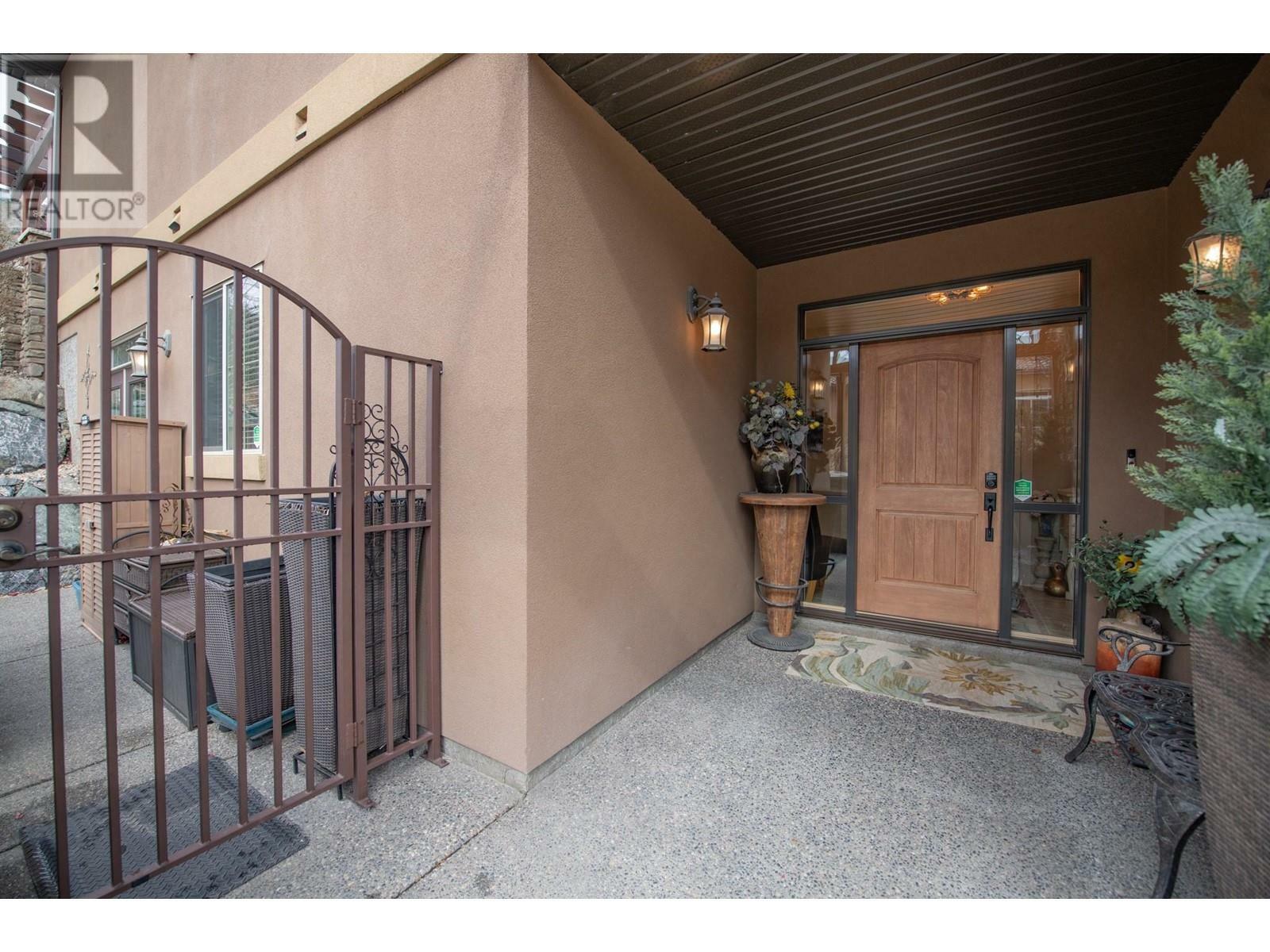 VERNON, British Columbia, V1H 1Z9, CA, 3 Bedrooms Bedrooms, ,2 BathroomsBathrooms,Residential,For Sale,1837593