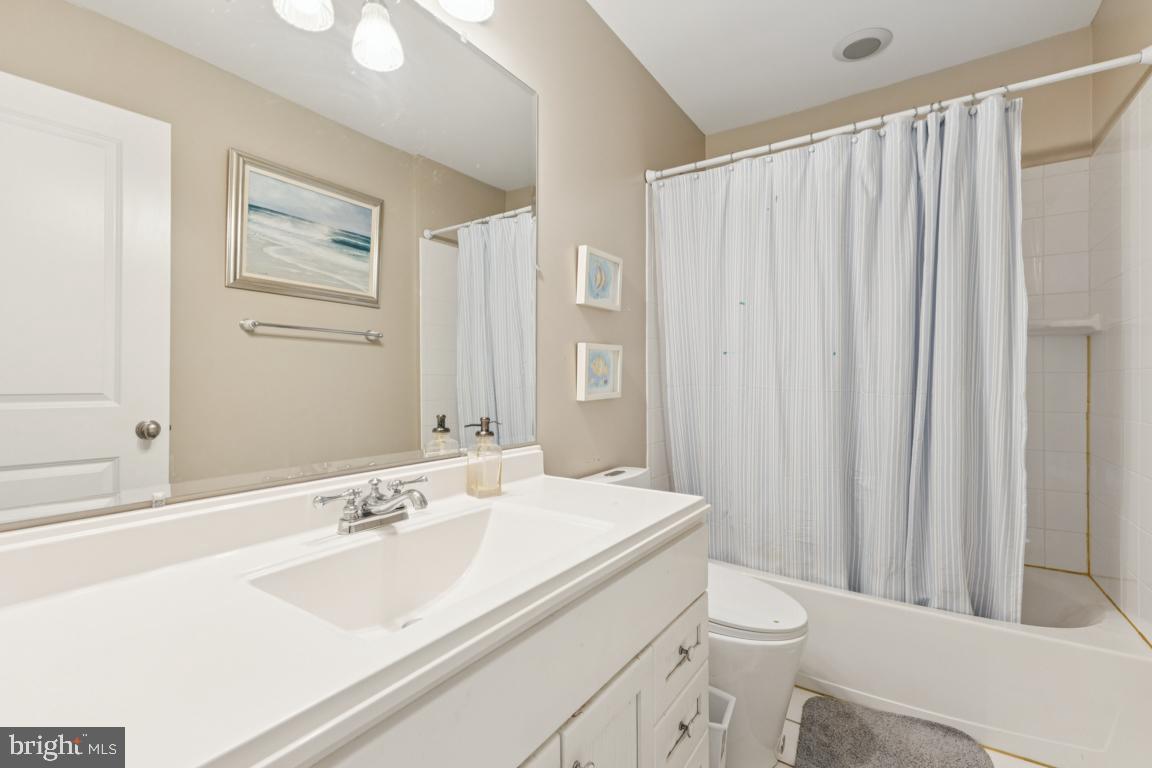 Huntingtown, Maryland, 20639, United States, 6 Bedrooms Bedrooms, ,6 BathroomsBathrooms,Residential,For Sale,1914130