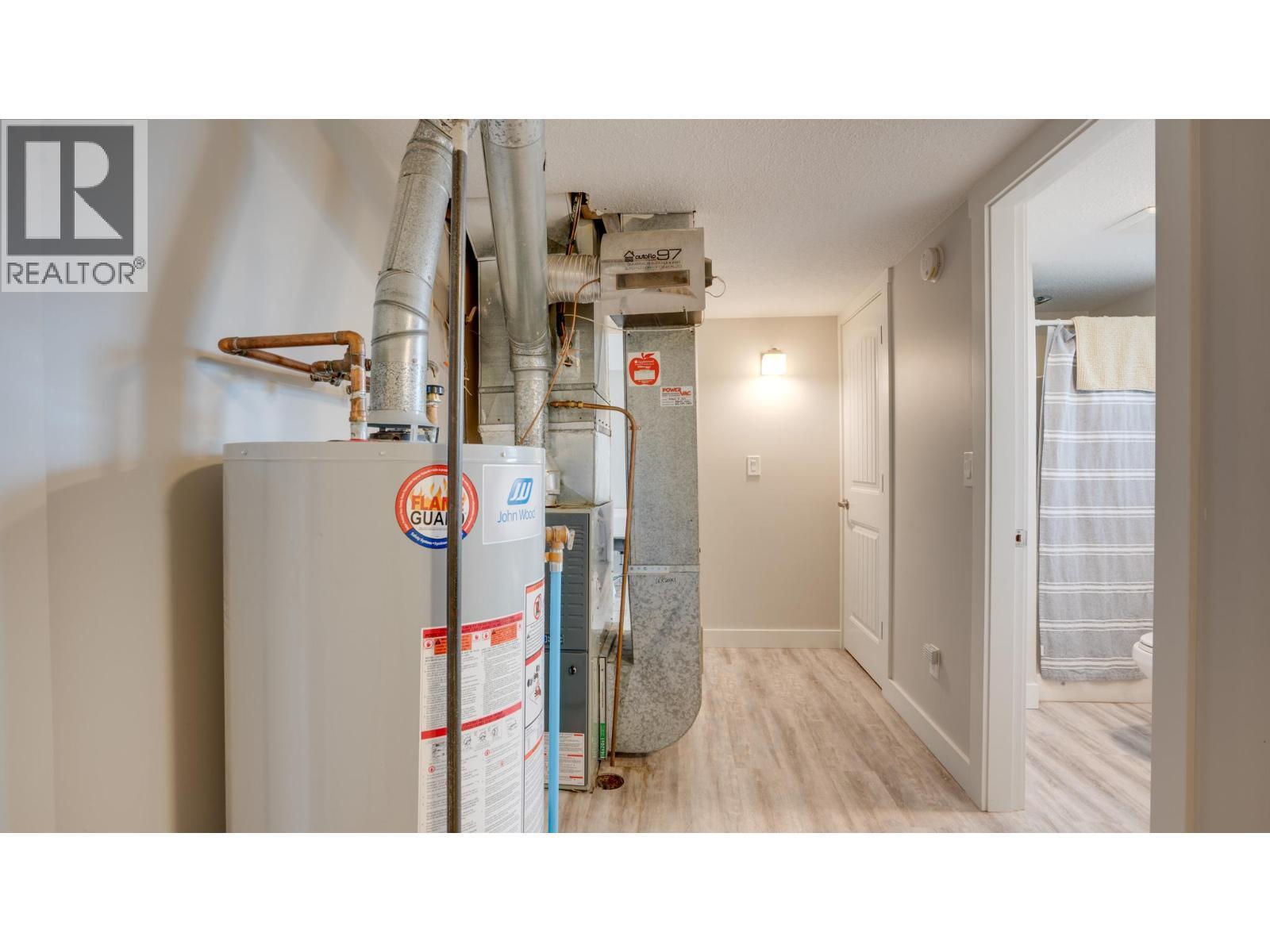 ARMSTRONG, British Columbia, V4Y 0B3, CA, 4 Bedrooms Bedrooms, ,2 BathroomsBathrooms,Residential,For Sale,1950406