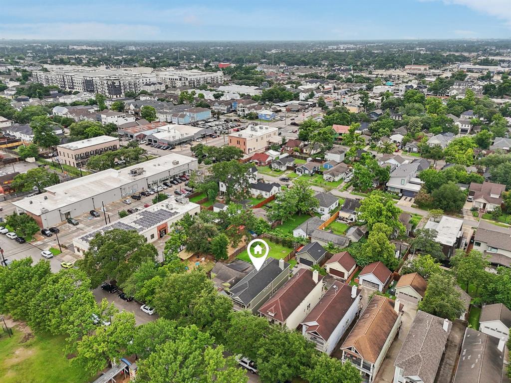 Houston, Texas, 77008, United States, 3 Bedrooms Bedrooms, ,3 BathroomsBathrooms,Residential,For Sale,1931769