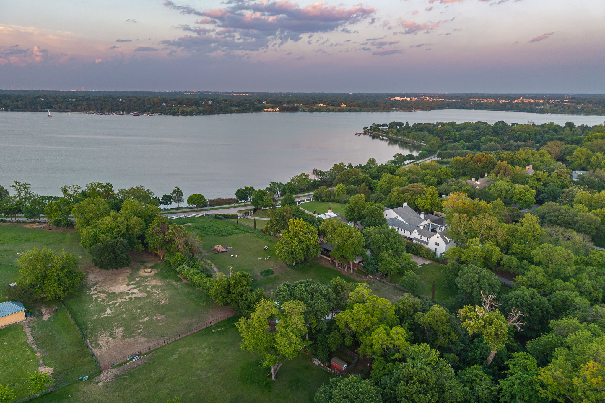  2.2 Acres Overlooking White Rock Lake - 物件實景