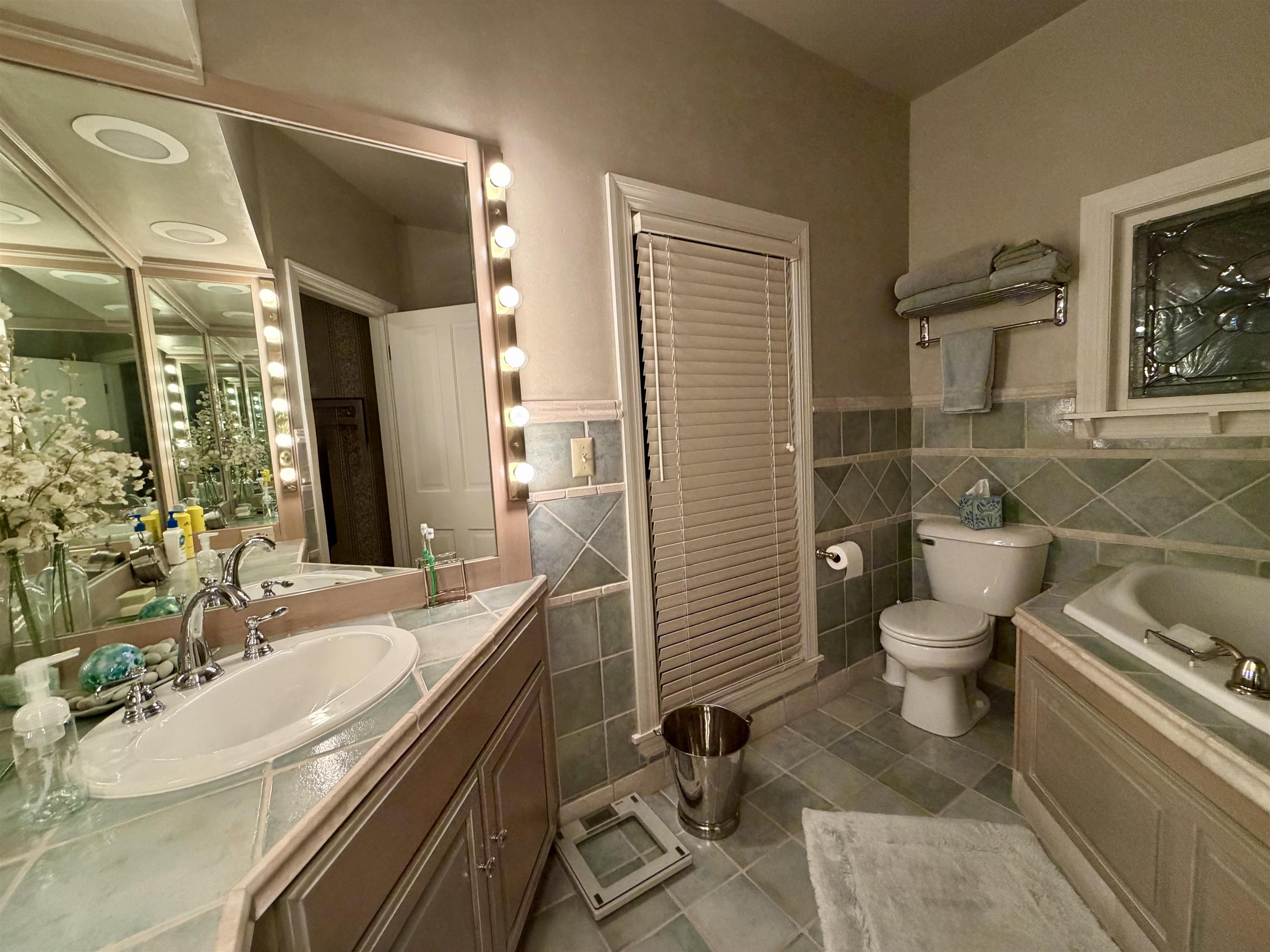 Janesville, Wisconsin, 53545, United States, 4 Bedrooms Bedrooms, ,3 BathroomsBathrooms,Residential,For Sale,2006232