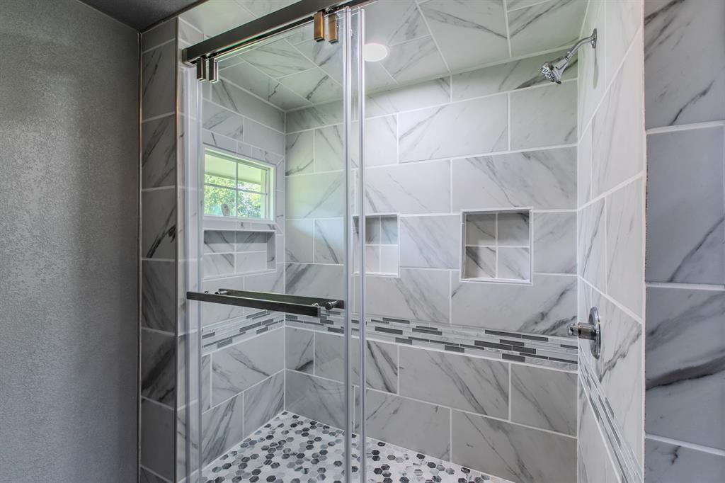 Woodway, Texas, 76712, United States, 4 Bedrooms Bedrooms, ,3 BathroomsBathrooms,Residential,For Sale,1981291