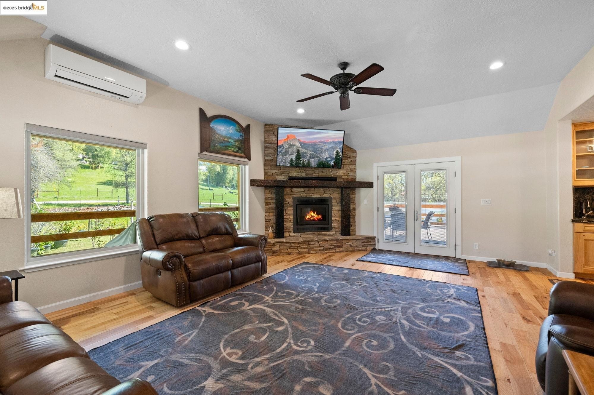 Sonora, California, 95370, United States, 4 Bedrooms Bedrooms, ,2 BathroomsBathrooms,Residential,For Sale,1923543