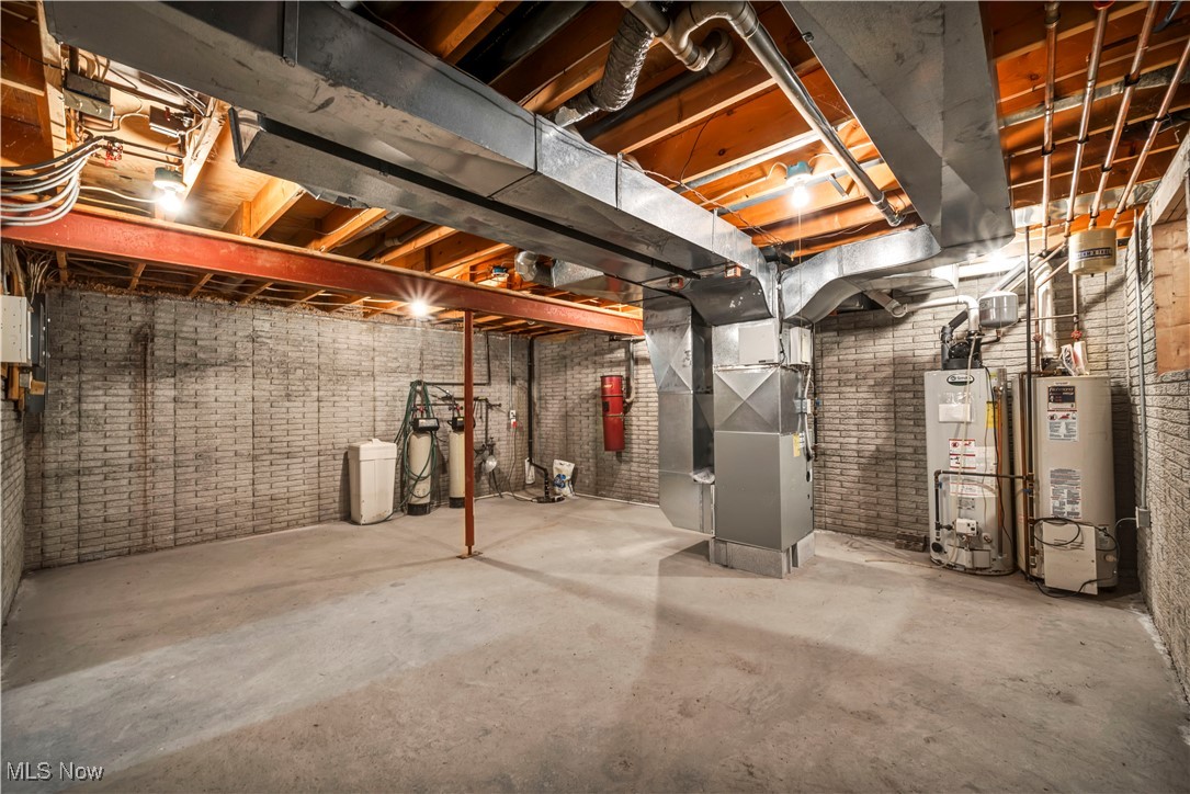 Lagrange, Ohio, 44050, United States, 3 Bedrooms Bedrooms, ,3 BathroomsBathrooms,Residential,For Sale,1988206