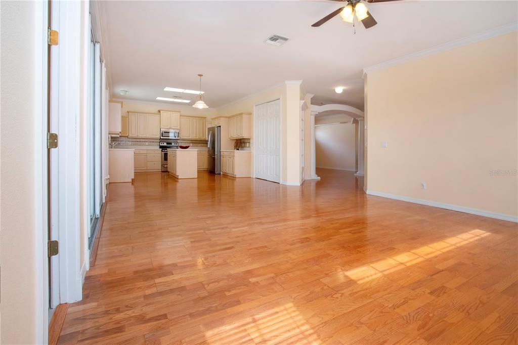 Ellenton, Florida, 34222, United States, 4 Bedrooms Bedrooms, ,3 BathroomsBathrooms,Residential,For Sale,1988008