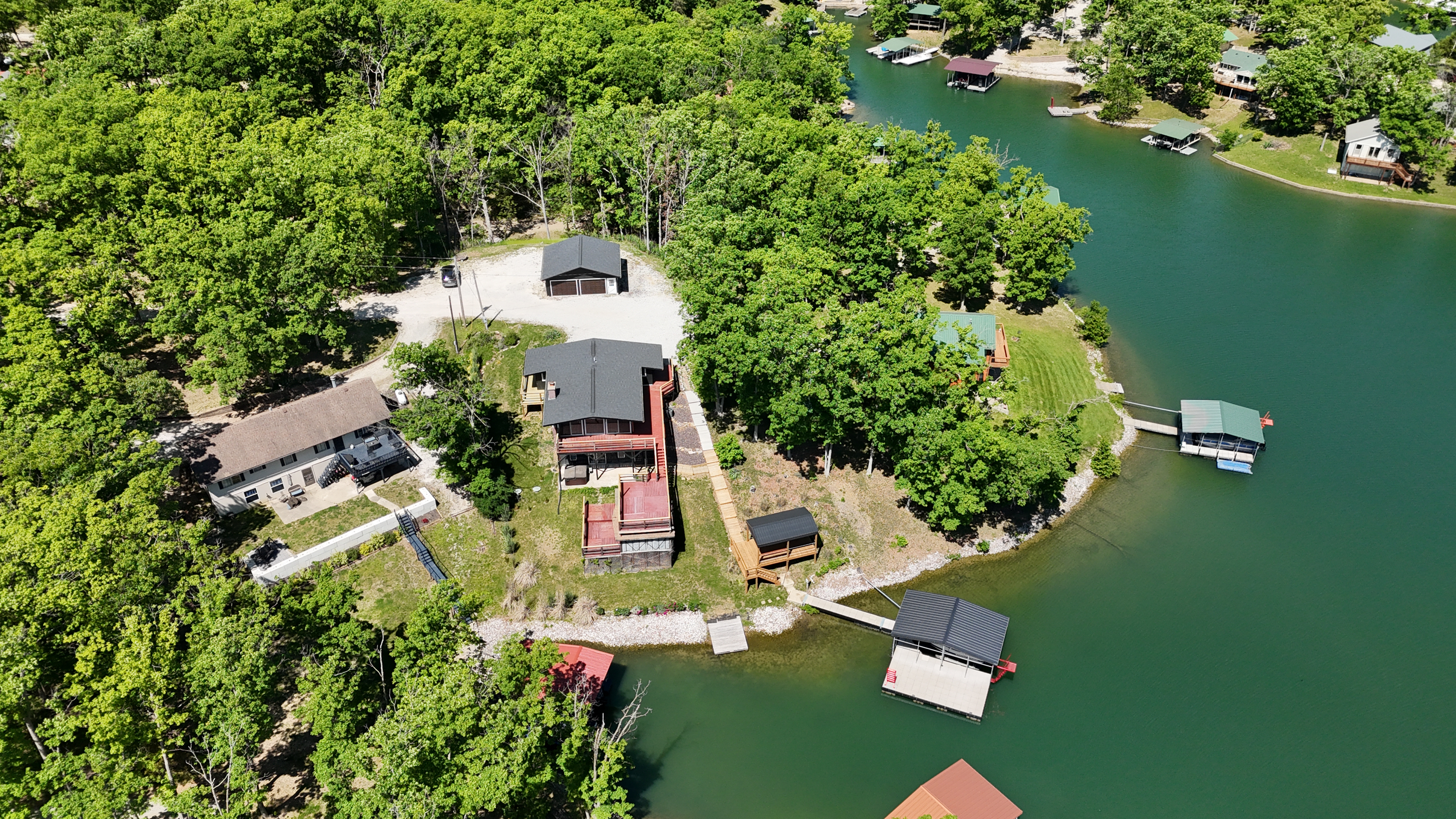 Keytesville, Missouri, 65261, United States, 4 Bedrooms Bedrooms, ,3 BathroomsBathrooms,Residential,For Sale,2048618
