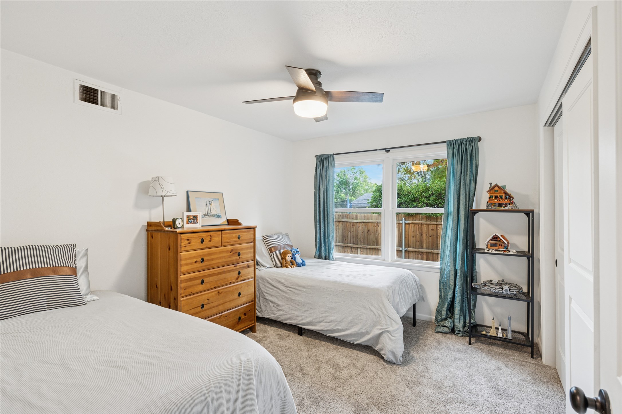 Fort Worth, Texas, 76116, United States, 4 Bedrooms Bedrooms, ,2 BathroomsBathrooms,Residential,For Sale,1957427