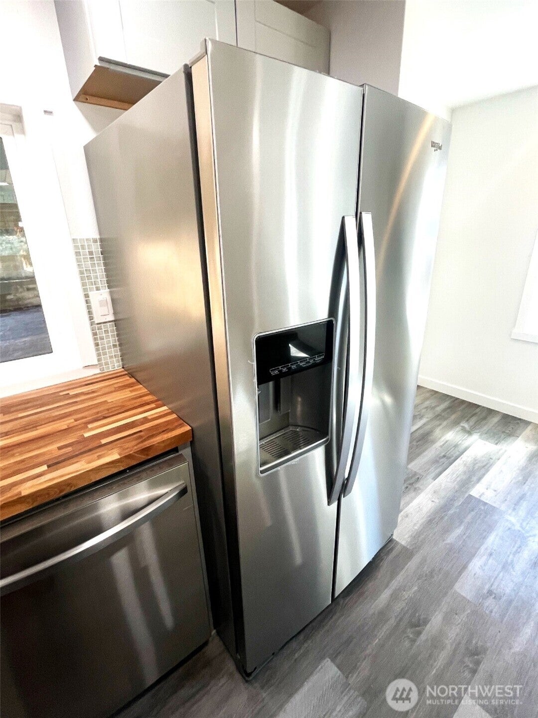 Seattle, Washington, 98178, United States, 4 Bedrooms Bedrooms, ,2 BathroomsBathrooms,Residential,For Sale,1983361