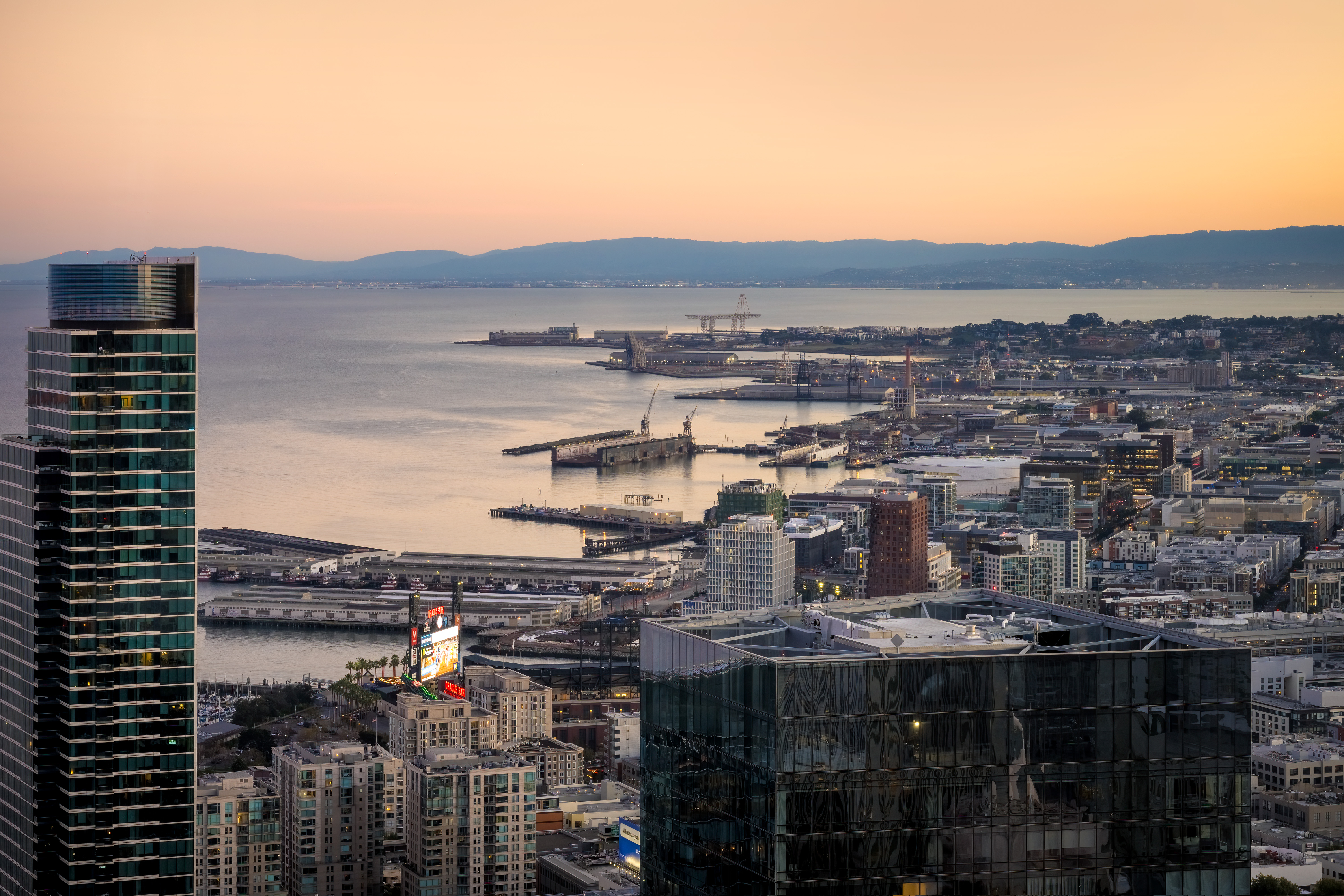  Luxury at Every Level – The Grand Penthouse at 181 Fremont - 物件實景