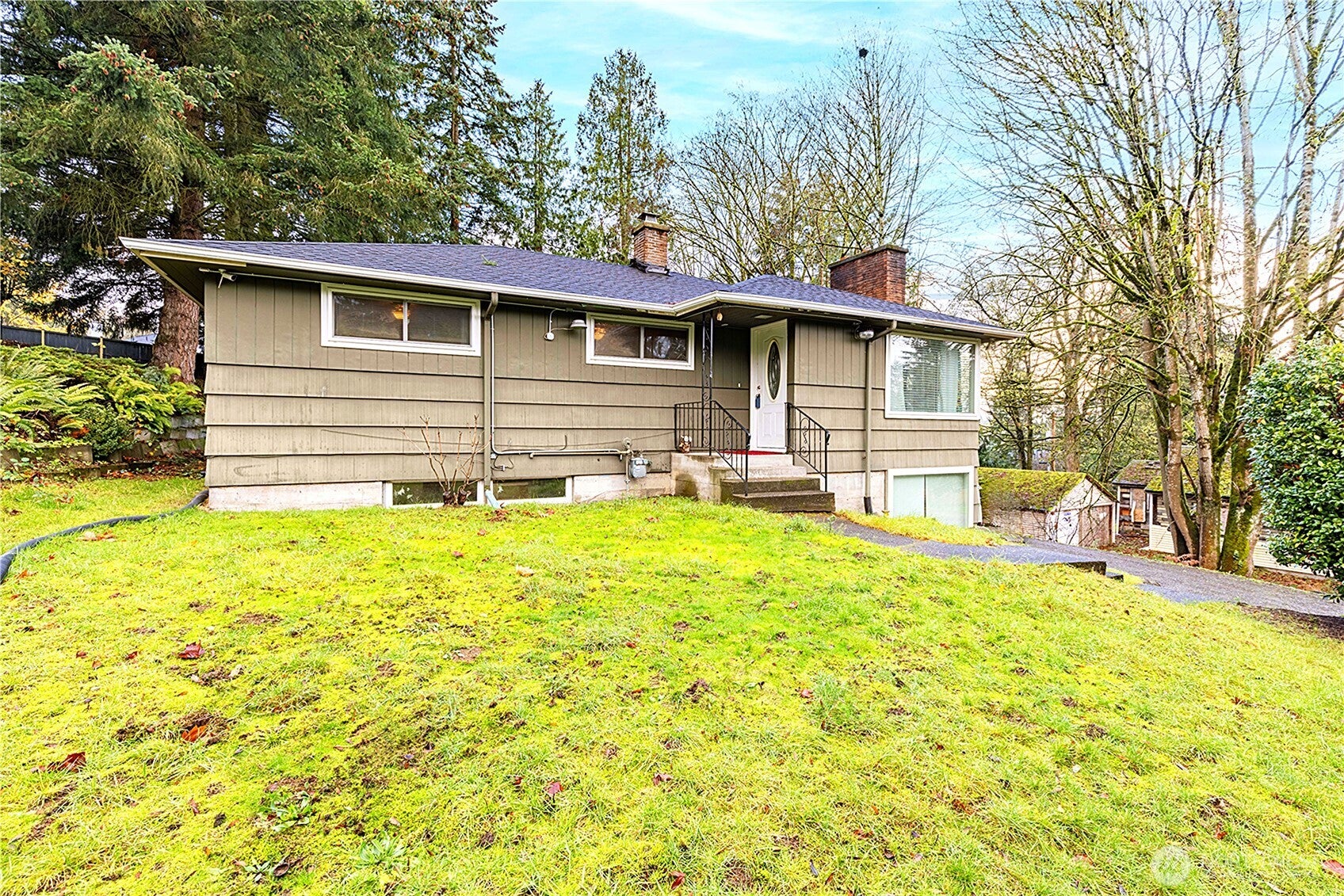 Tukwila, Washington, 98188, United States, 5 Bedrooms Bedrooms, ,2 BathroomsBathrooms,Residential,For Sale,1935805