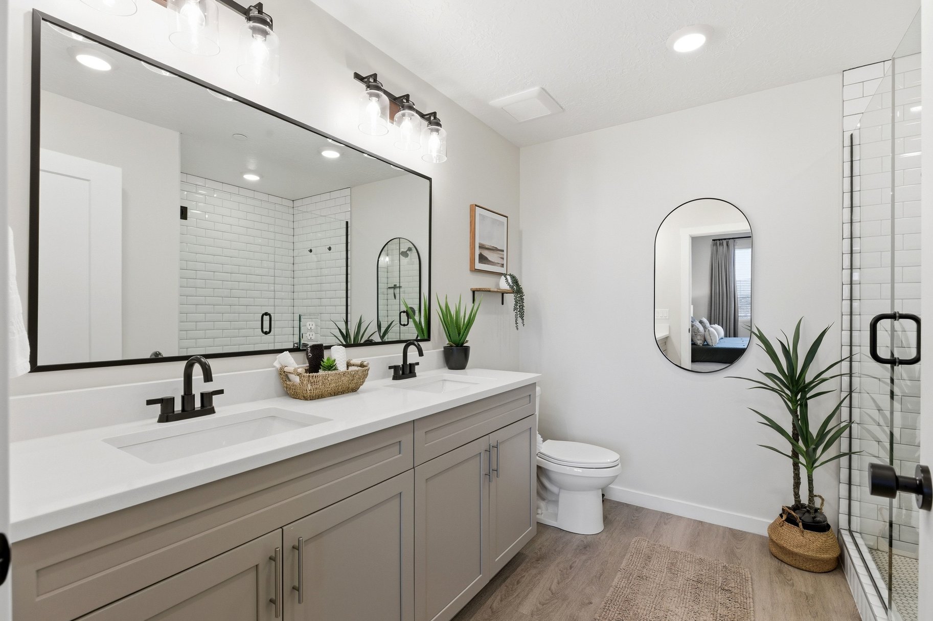  Top-Floor Desert Color Retreat With Lagoon Access & Views - 物件實景