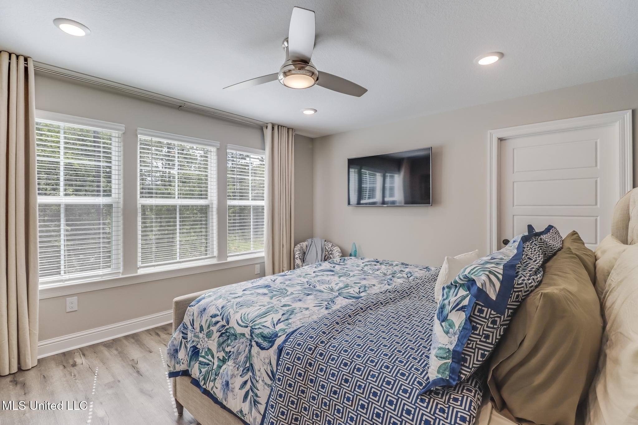 Gulfport, Mississippi, 39503, United States, 5 Bedrooms Bedrooms, ,3 BathroomsBathrooms,Residential,For Sale,2005321