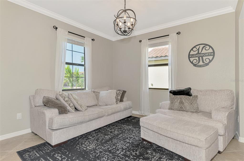 Venice, Florida, 34293, United States, 5 Bedrooms Bedrooms, ,3 BathroomsBathrooms,Residential,For Sale,1705065