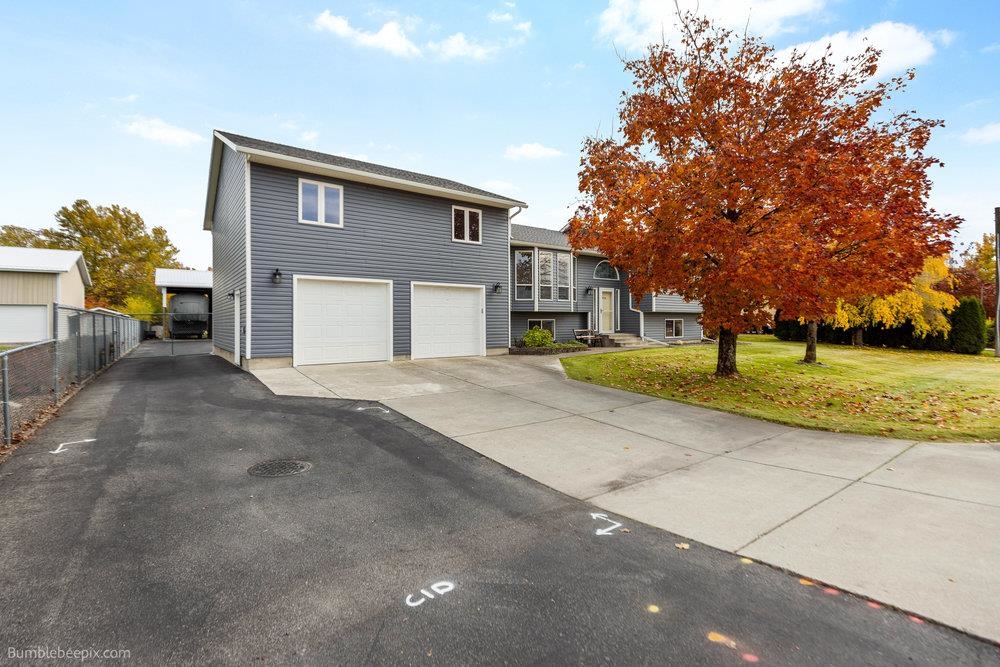 Newman Lake, Washington, 99025, United States, 4 Bedrooms Bedrooms, ,2 BathroomsBathrooms,Residential,For Sale,1987329