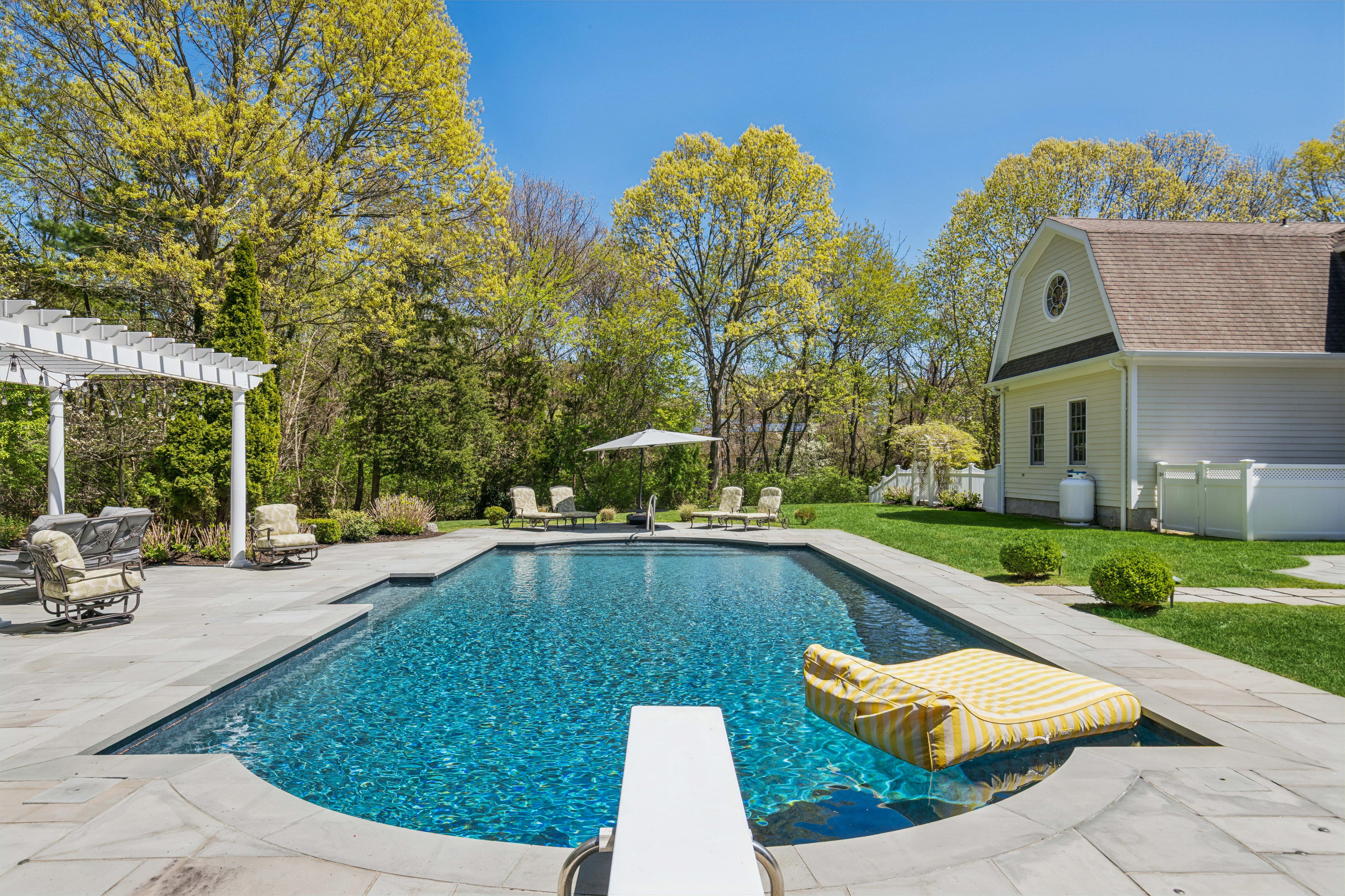  503 Cold Spring Road, Laurel Hollow, NY 11791 - 物件實景