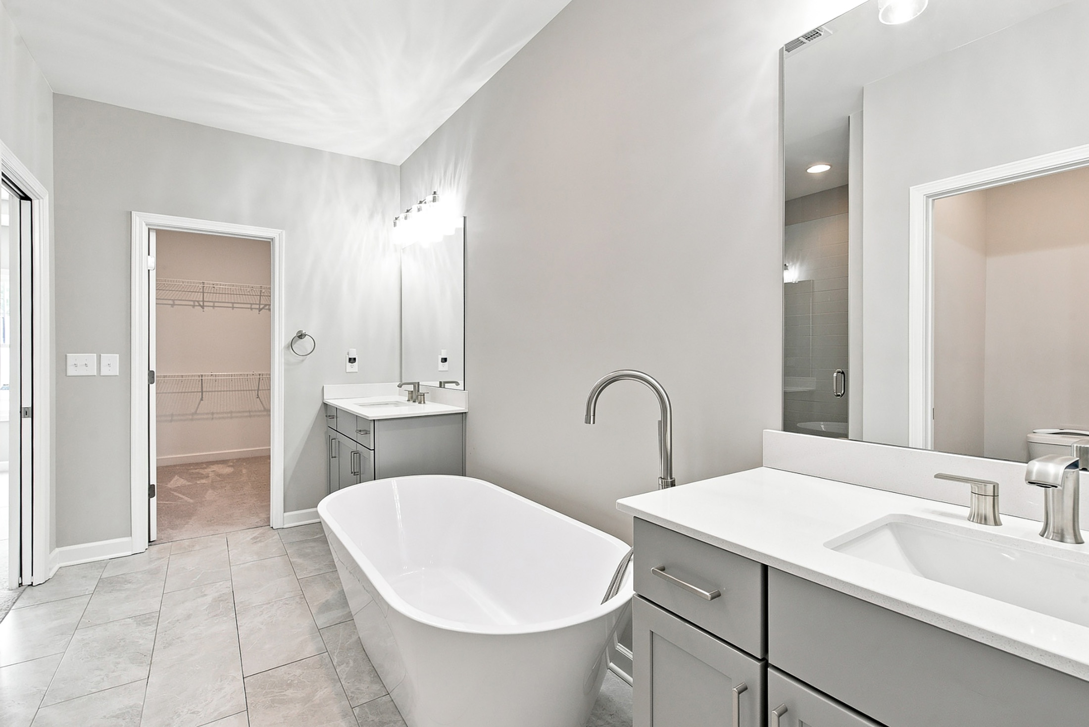  Beautifully Maintained Townhome In River Green - 物件實景