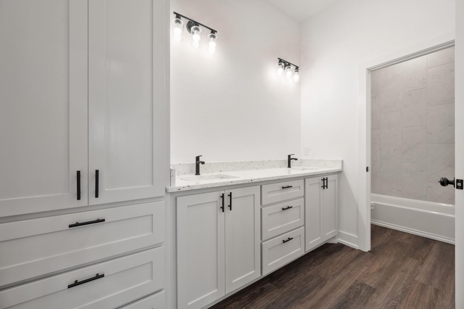 Lubbock, Texas, 79424, United States, 4 Bedrooms Bedrooms, ,3 BathroomsBathrooms,Residential,For Sale,1923966