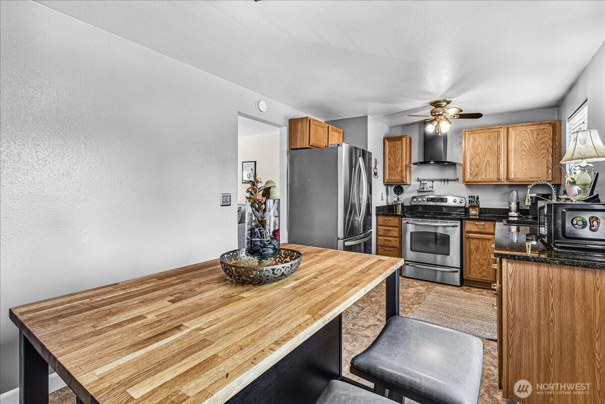 FEDERAL WAY, Washington, 98003, United States, 3 Bedrooms Bedrooms, ,3 BathroomsBathrooms,Residential,For Sale,1895483