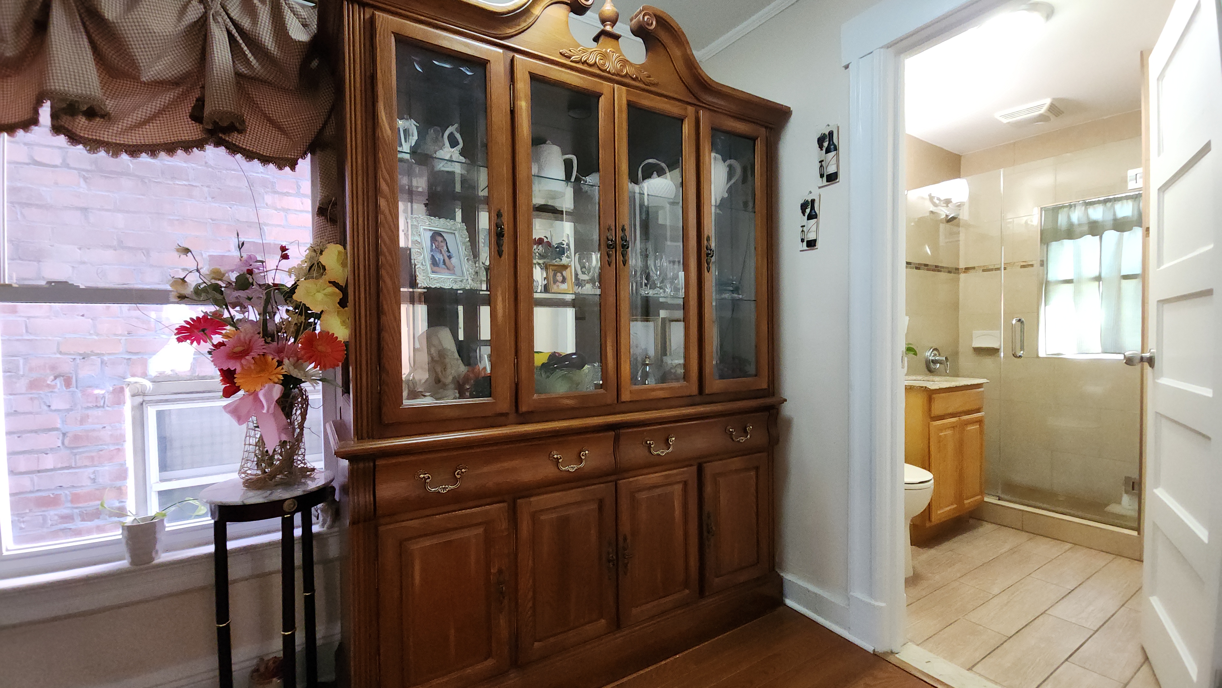 Elmhurst, New York, 11373, United States, 10 Bedrooms Bedrooms, ,3 BathroomsBathrooms,Residential,For Sale,1895054