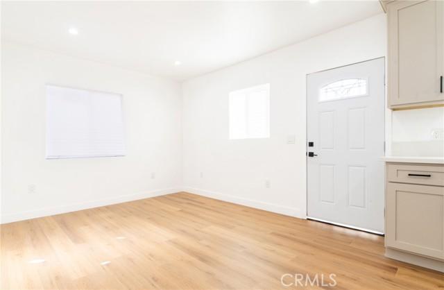 Los Angeles, California, 90001, United States, 5 Bedrooms Bedrooms, ,5 BathroomsBathrooms,Residential,For Sale,2009948