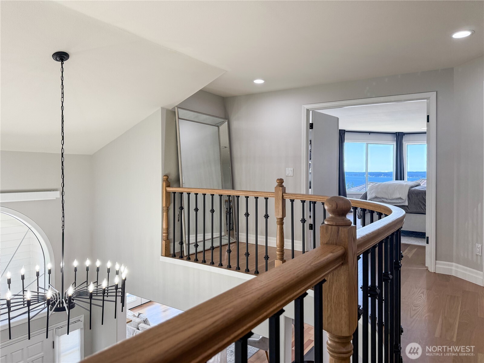 Everett, Washington, 98203, United States, 4 Bedrooms Bedrooms, ,4 BathroomsBathrooms,Residential,For Sale,1841761