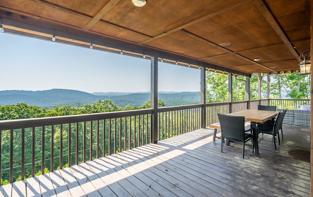Murphy, North Carolina, 28096, United States, 4 Bedrooms Bedrooms, ,4 BathroomsBathrooms,Residential,For Sale,1871298