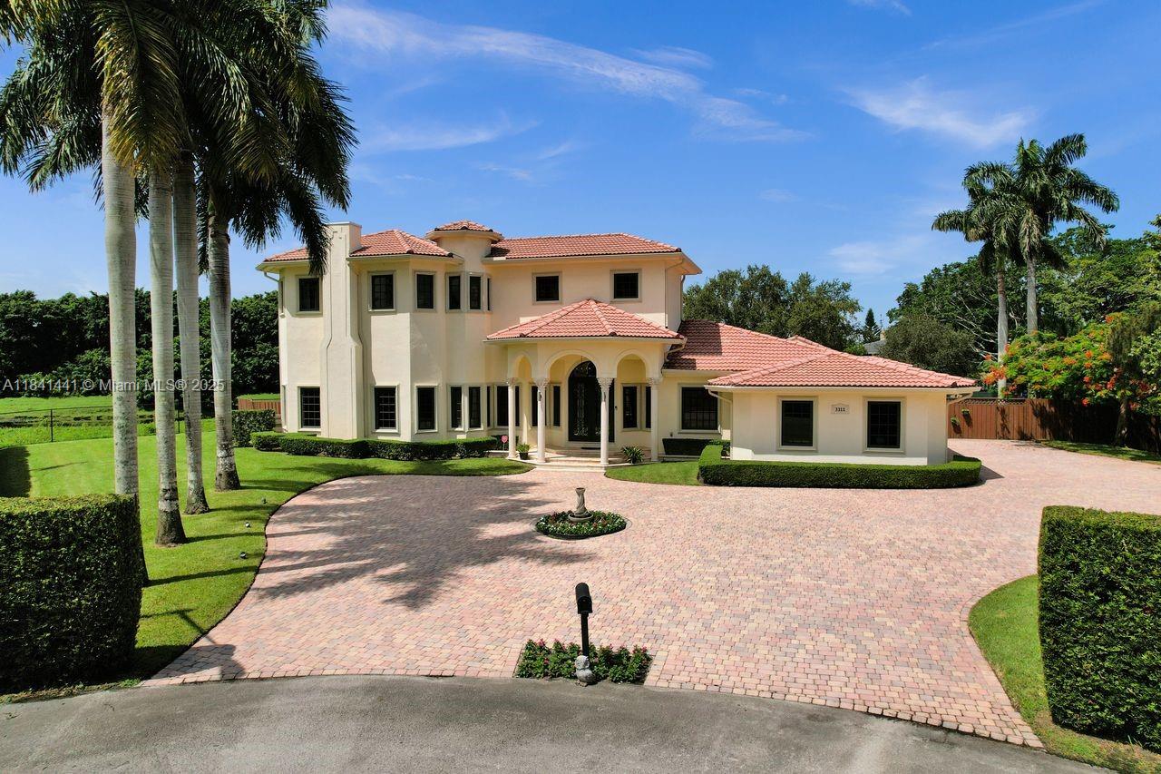 Davie, Florida, 33330, United States, 5 Bedrooms Bedrooms, ,5 BathroomsBathrooms,Residential,For Sale,1896833