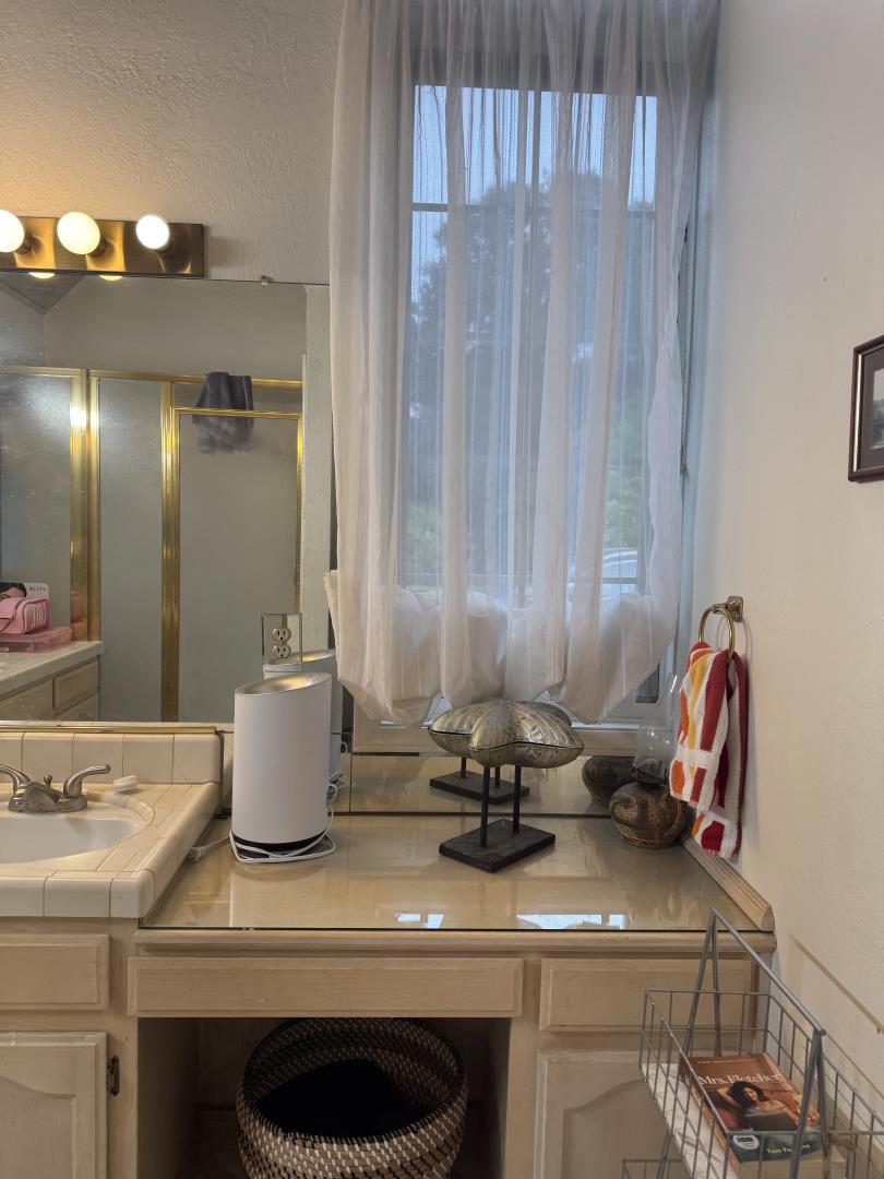 Aromas, California, 95004, United States, 3 Bedrooms Bedrooms, ,3 BathroomsBathrooms,Residential,For Sale,2048722