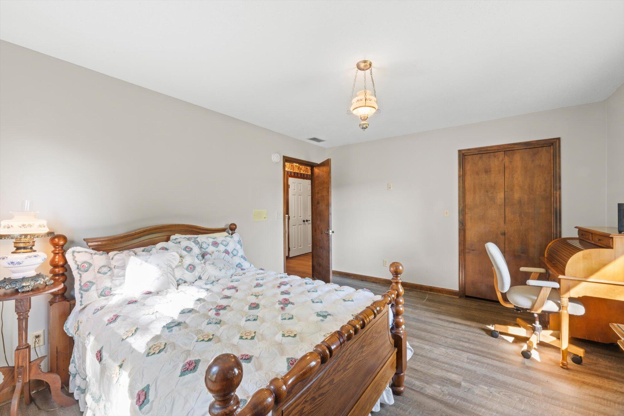 Athens, Tennessee, 37303, United States, 4 Bedrooms Bedrooms, ,3 BathroomsBathrooms,Residential,For Sale,1983022