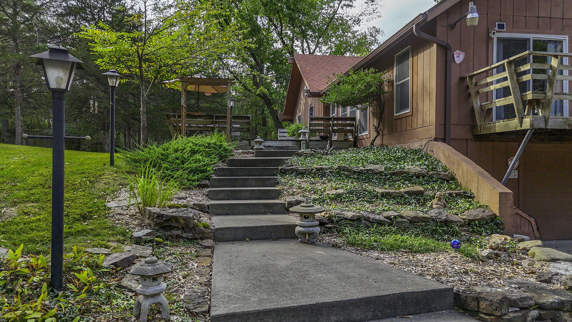 COLUMBIA, Missouri, 65203, United States, 5 Bedrooms Bedrooms, ,3 BathroomsBathrooms,Residential,For Sale,1975322