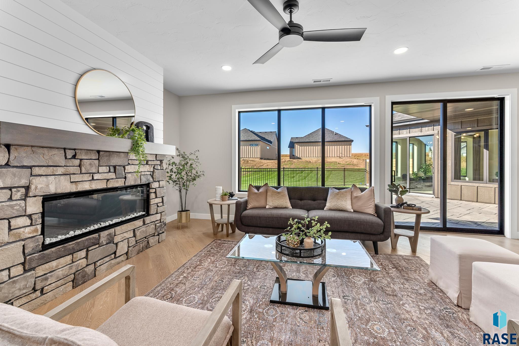 Sioux Falls, South Dakota, 57110, United States, 4 Bedrooms Bedrooms, ,3 BathroomsBathrooms,Residential,For Sale,2005284