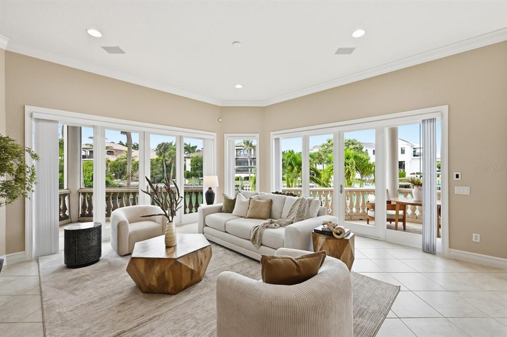 Sarasota, Florida, 34236, United States, 5 Bedrooms Bedrooms, ,5 BathroomsBathrooms,Residential,For Sale,1989074