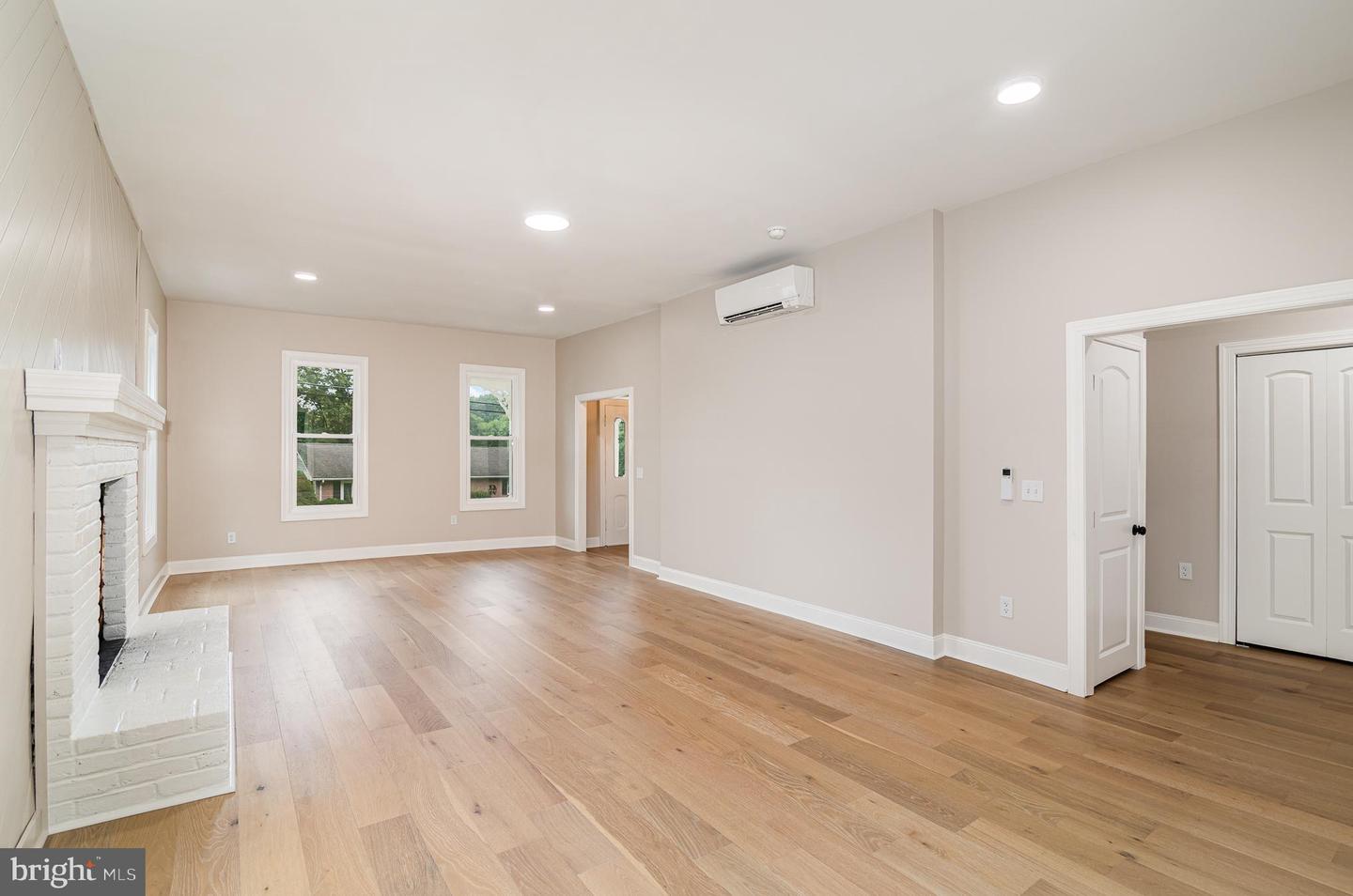 Harrisburg, Pennsylvania, 17112, United States, 5 Bedrooms Bedrooms, ,3 BathroomsBathrooms,Residential,For Sale,1890402