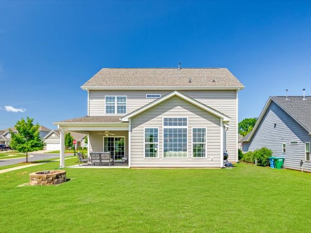 Belmont, South Carolina, 28012, United States, 3 Bedrooms Bedrooms, ,3 BathroomsBathrooms,Residential,For Sale,1870259