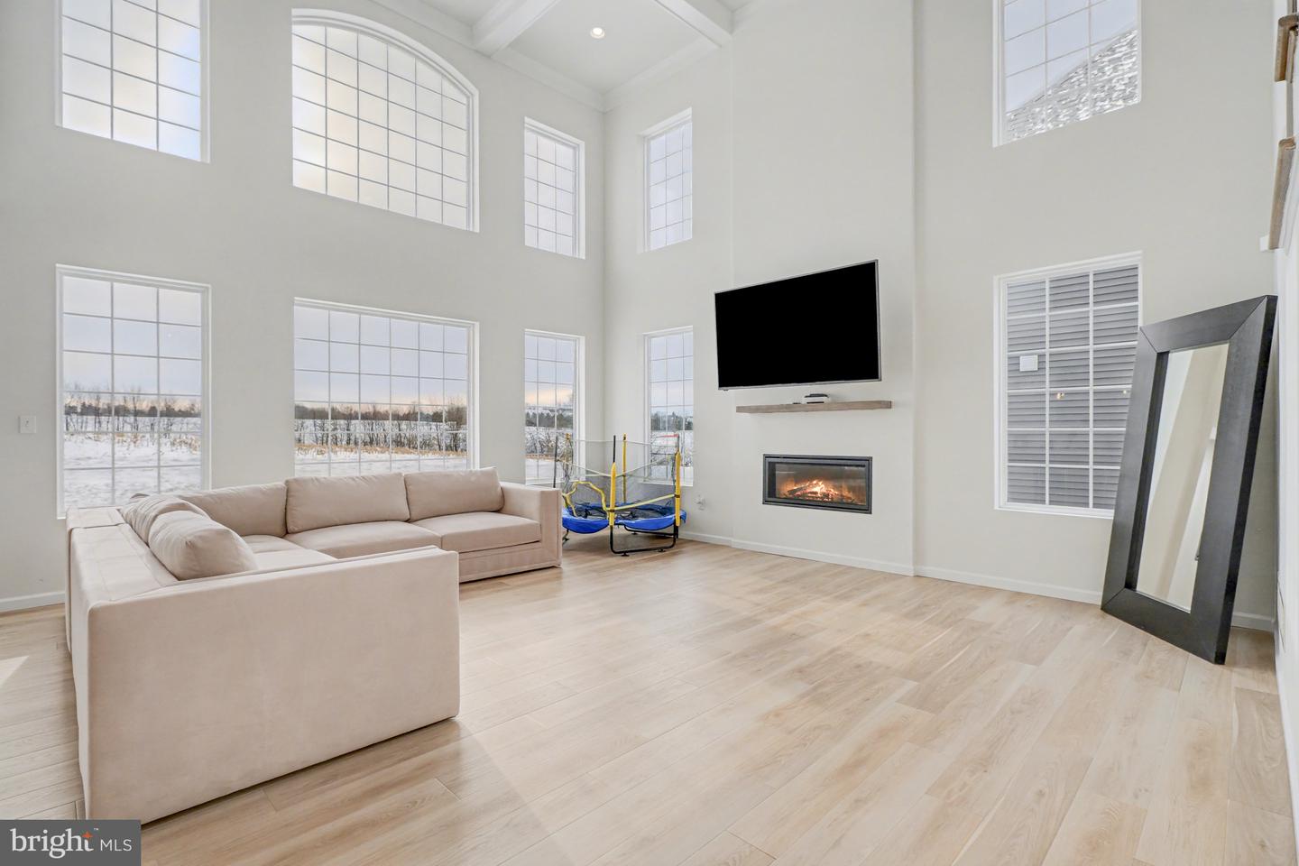 York, Pennsylvania, 17403, United States, 5 Bedrooms Bedrooms, ,6 BathroomsBathrooms,Residential,For Sale,2003251