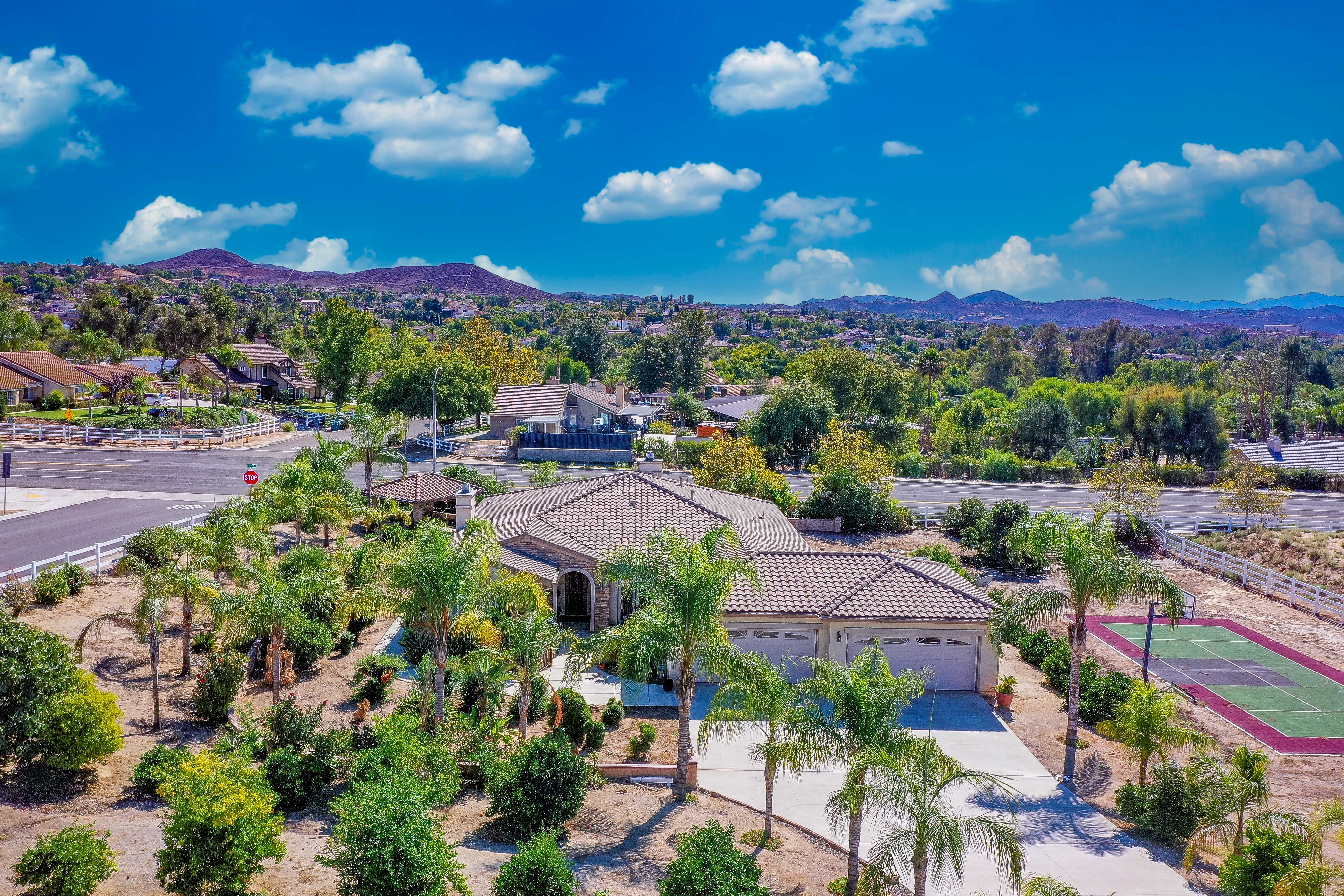  17715 Timberview Drive, Riverside, CA 92504 - 物件實景