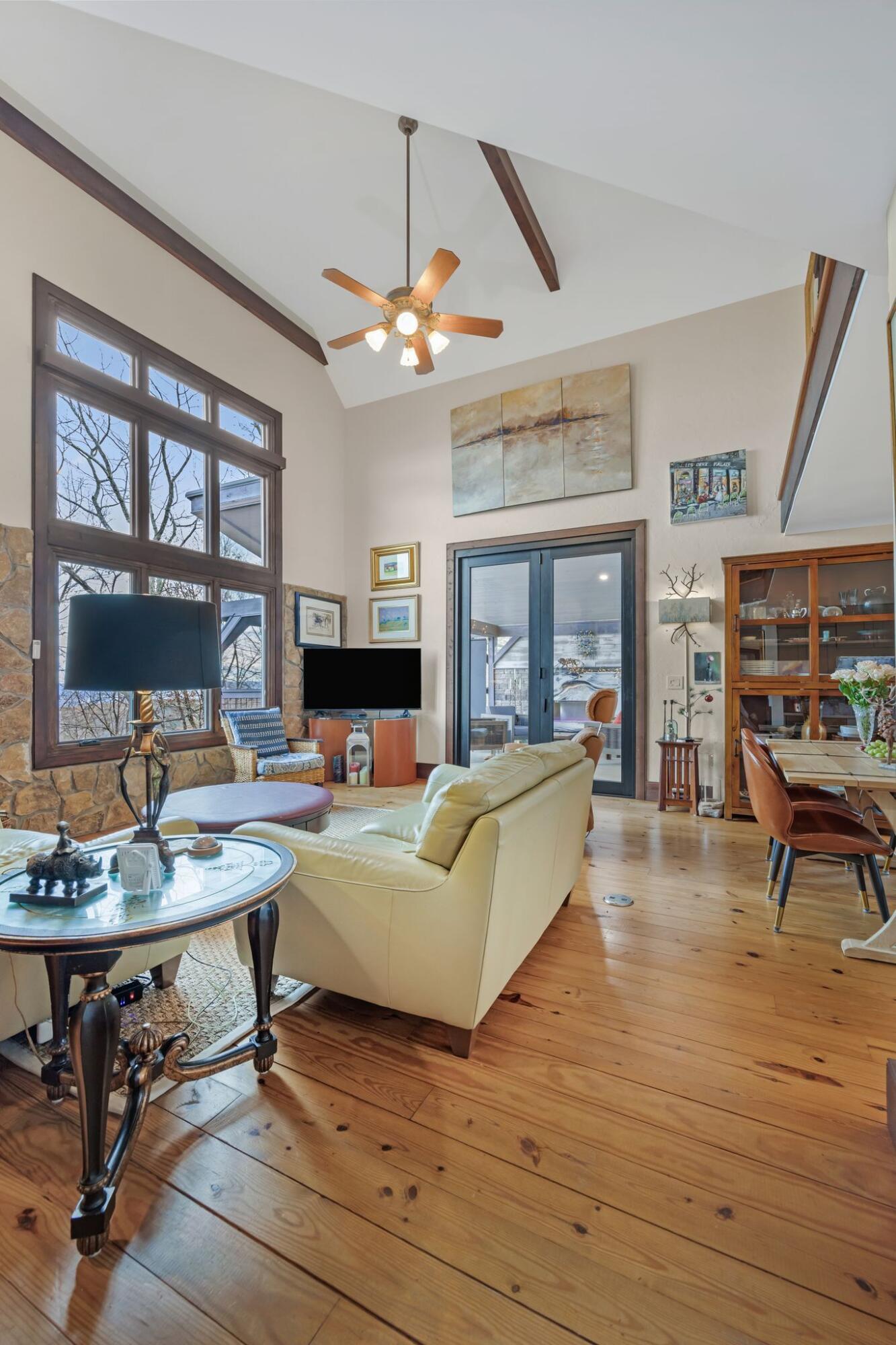 Rising Fawn, Georgia, 30738, United States, 2 Bedrooms Bedrooms, ,2 BathroomsBathrooms,Residential,For Sale,1995389