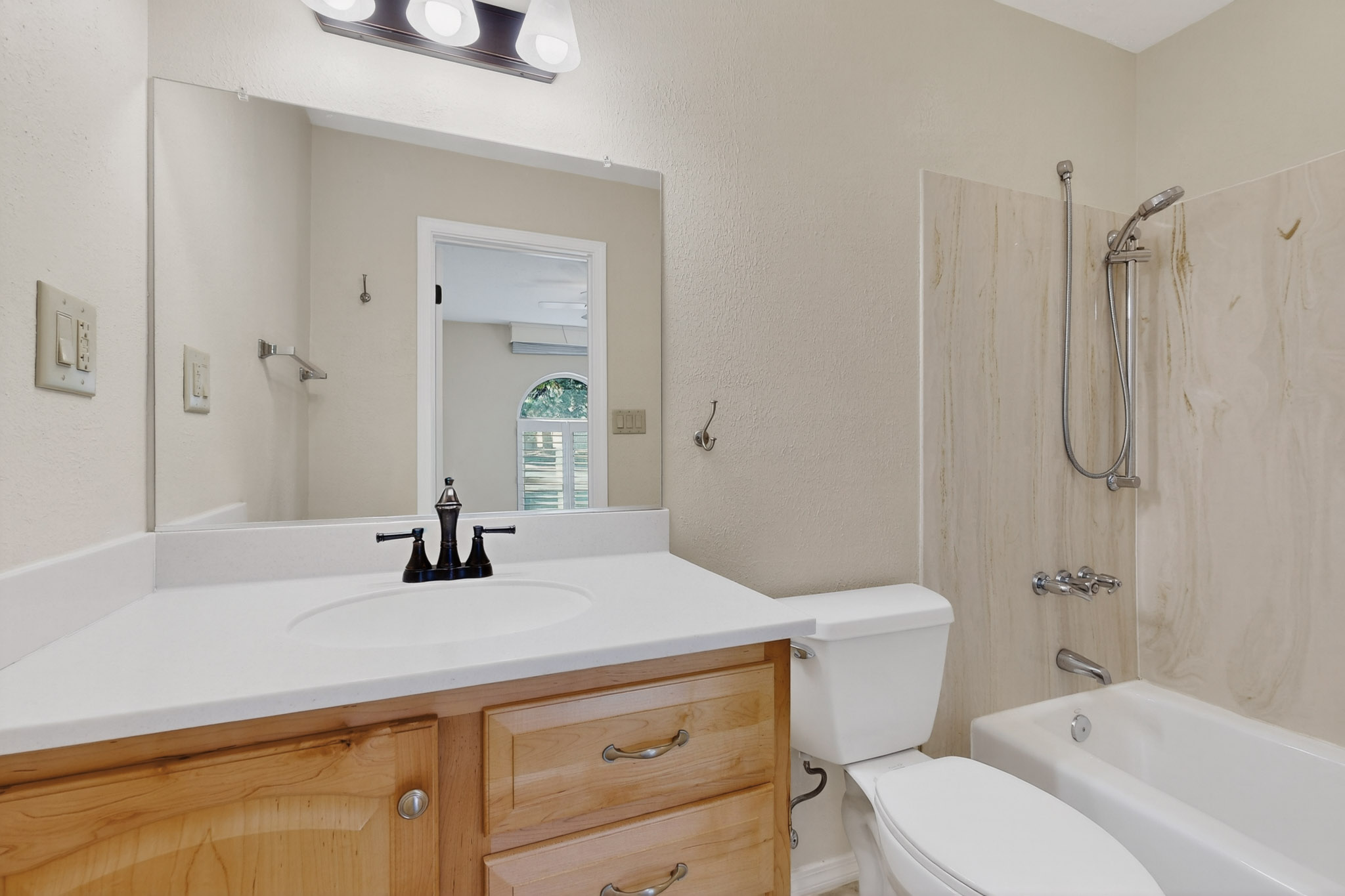 Albuquerque, New Mexico, 87109, United States, 4 Bedrooms Bedrooms, ,3 BathroomsBathrooms,Residential,For Sale,1985766