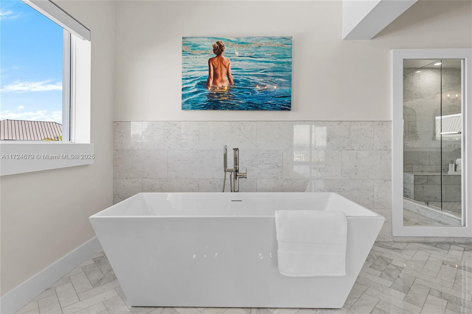 Islamorada, Florida, 33036, United States, 6 Bedrooms Bedrooms, ,4 BathroomsBathrooms,Residential,For Sale,1932543