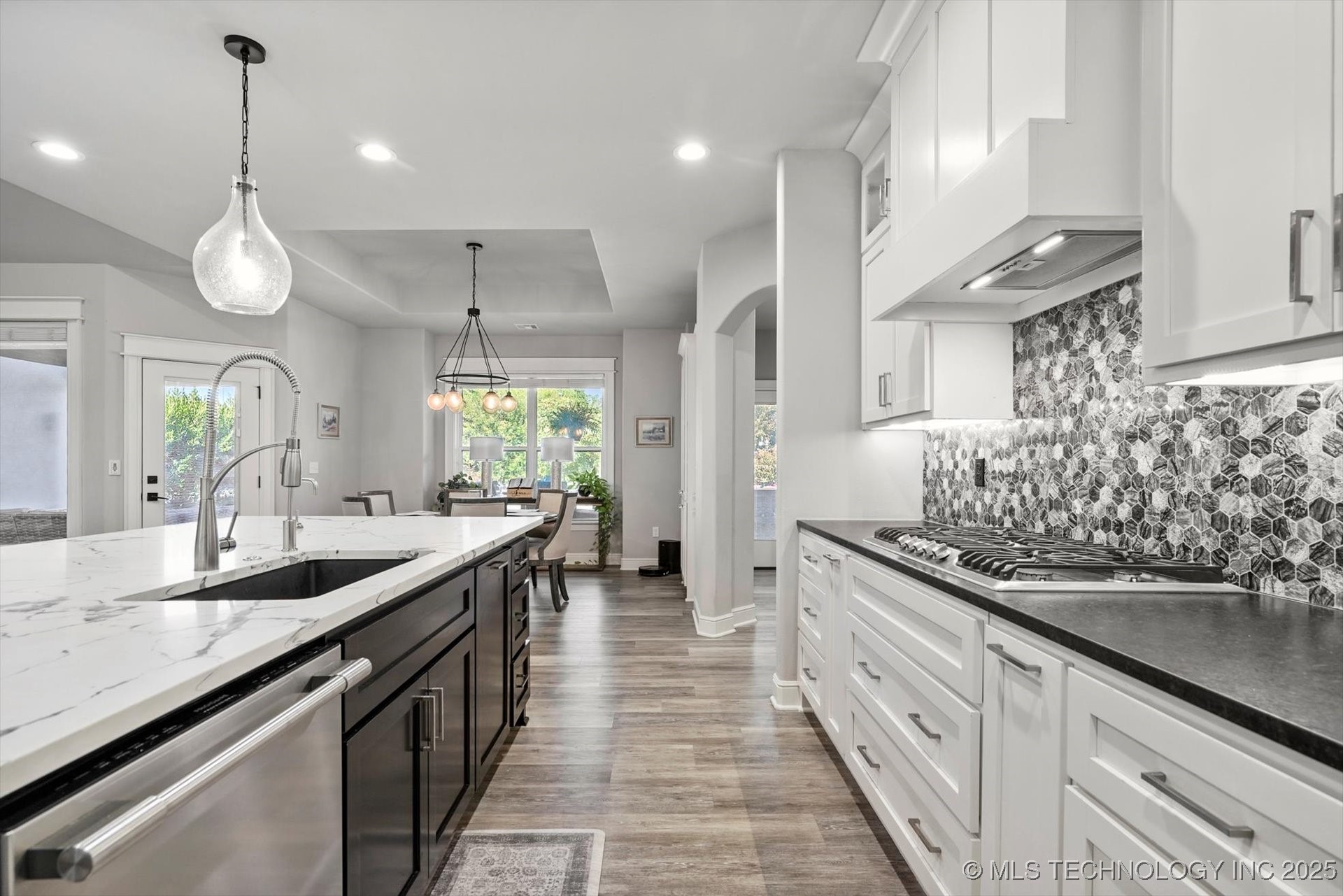 Owasso, Oklahoma, 74055, United States, 3 Bedrooms Bedrooms, ,4 BathroomsBathrooms,Residential,For Sale,1986225