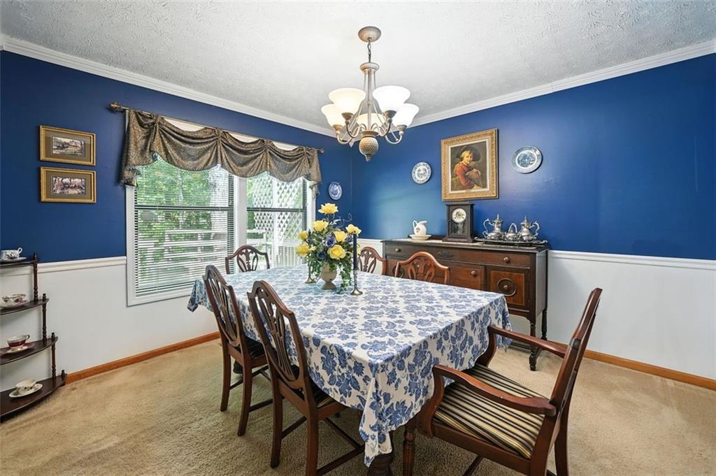 Roswell, Georgia, 30076, United States, 5 Bedrooms Bedrooms, ,4 BathroomsBathrooms,Residential,For Sale,1917059