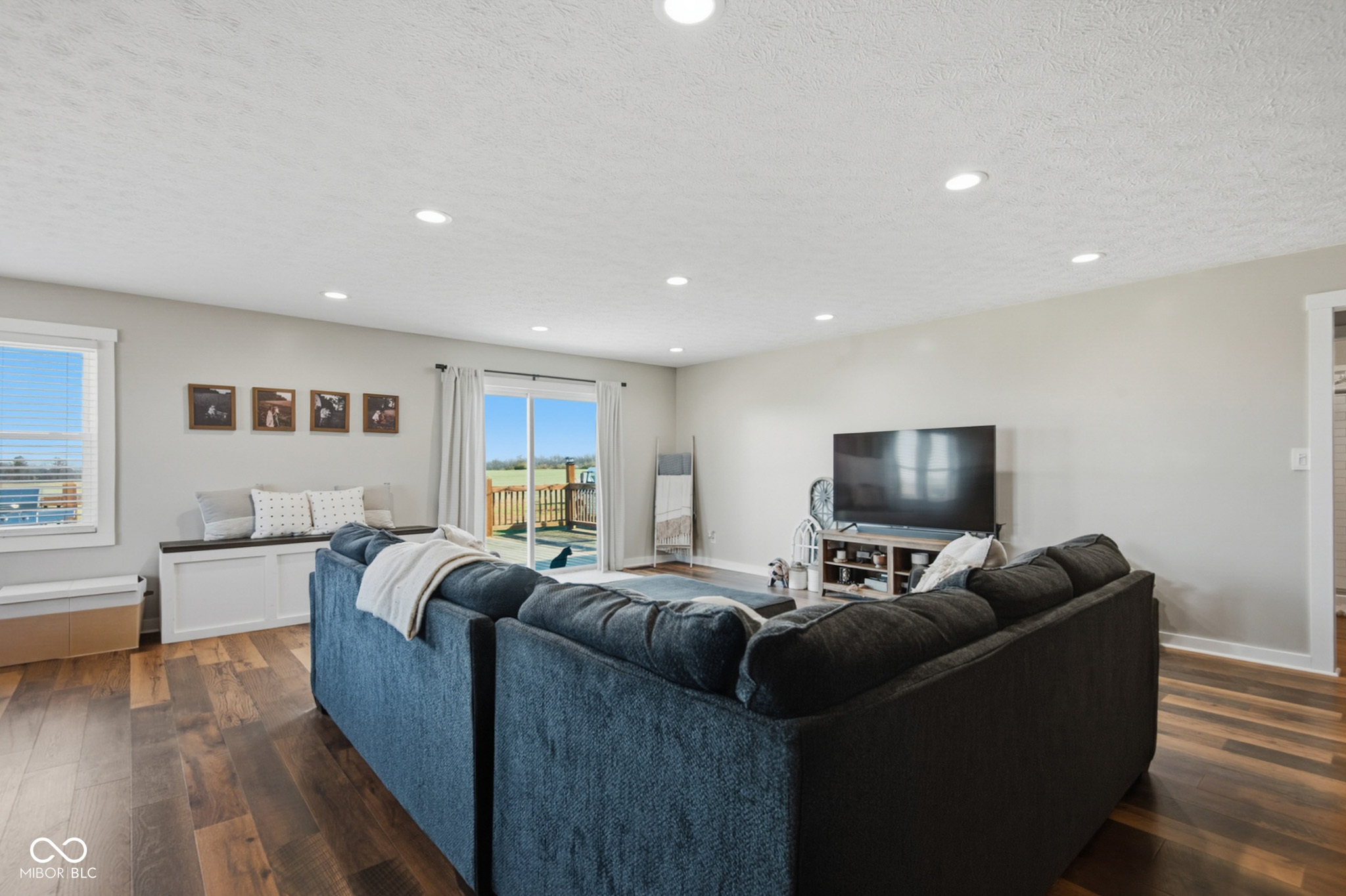 Edinburgh, Indiana, 46124, United States, 3 Bedrooms Bedrooms, ,2 BathroomsBathrooms,Residential,For Sale,1994228