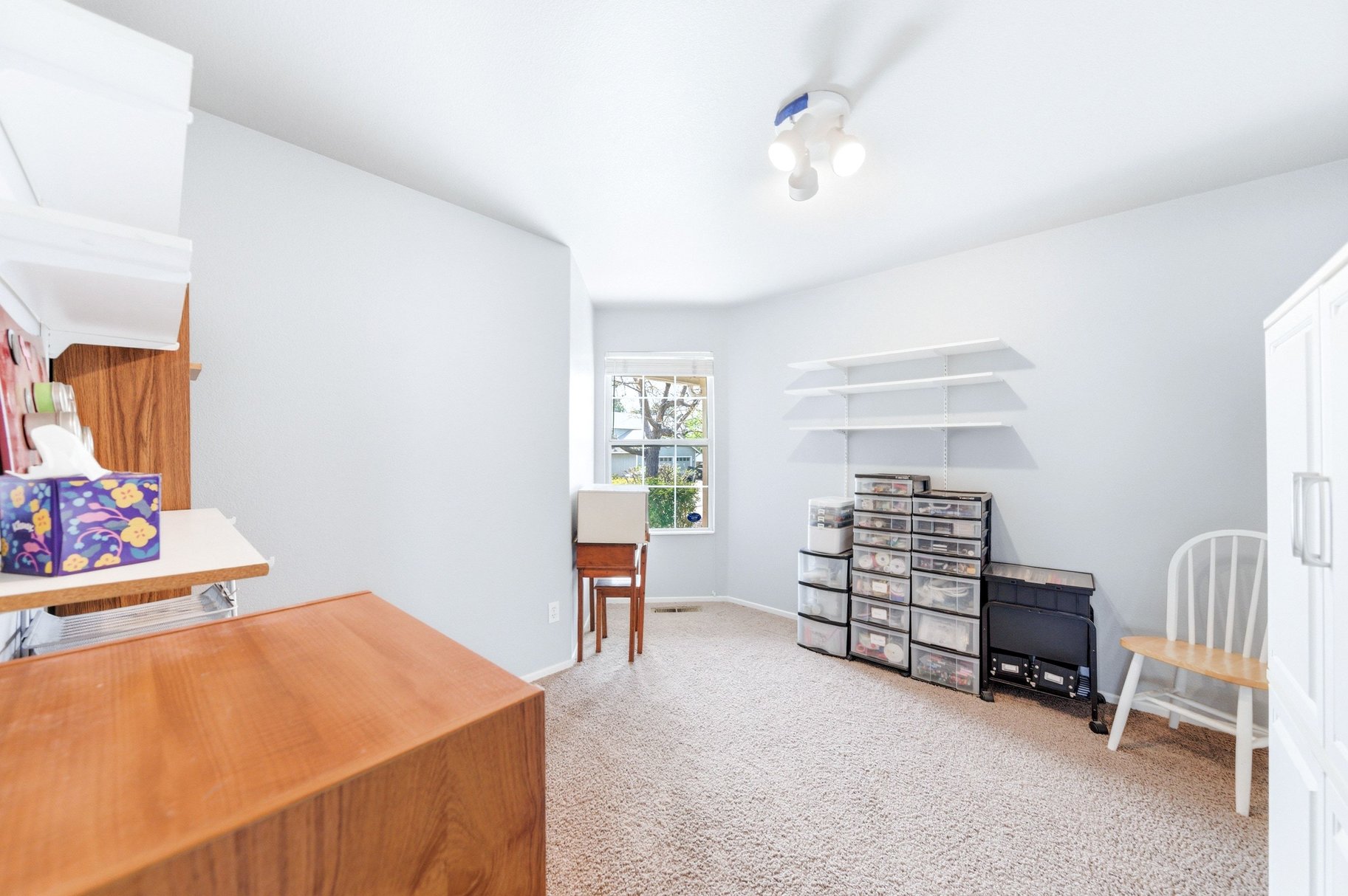  Turnkey Living with High Ceilings & Upgrades Throughout - 物件實景