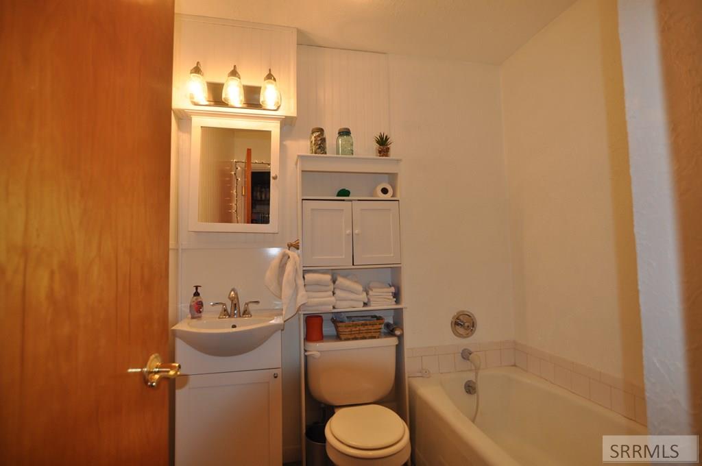 IRWIN, Idaho, 83428, United States, 2 Bedrooms Bedrooms, ,2 BathroomsBathrooms,Residential,For Sale,1936977