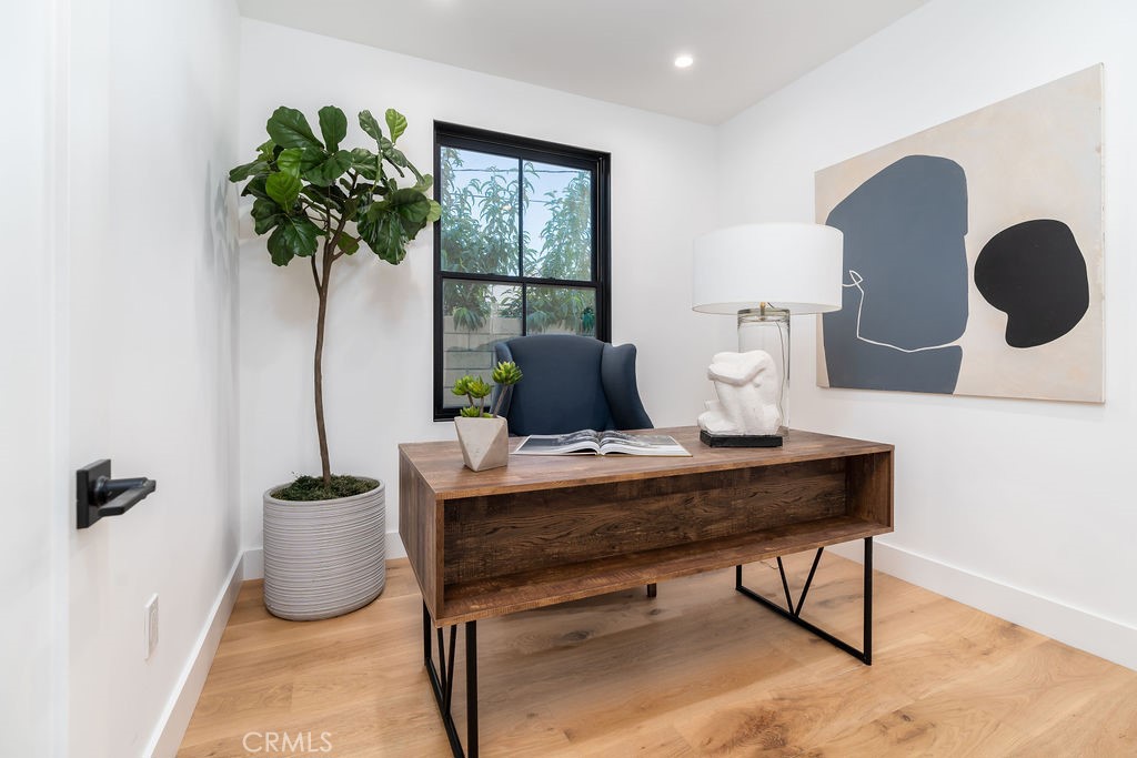 Newport Beach, California, 92663, United States, 4 Bedrooms Bedrooms, ,5 BathroomsBathrooms,Residential,For Sale,1708501