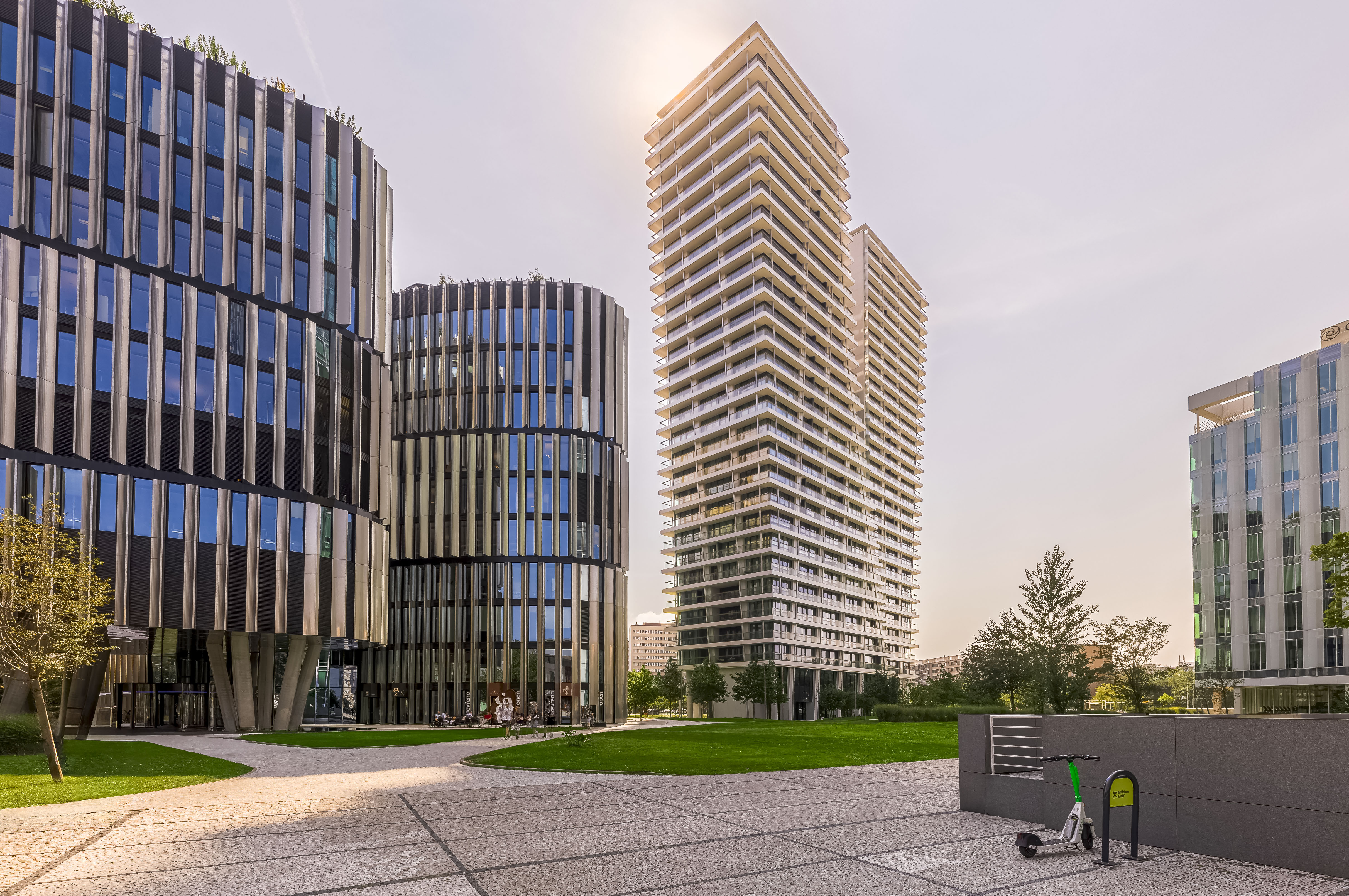 Design apartment in V Tower residence with balcony, - 物件實景