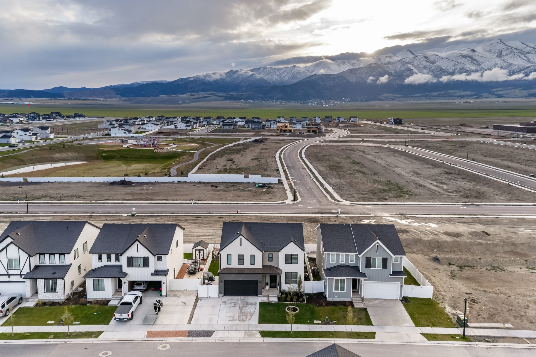  Better Than New Construction in Eagle Mountain, 2-Story with Finished Basement - 物件實景
